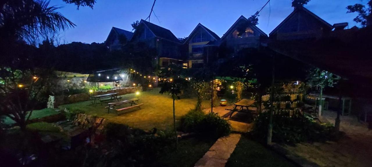 Yellow Haven Lodge Кампала Екстер'єр фото