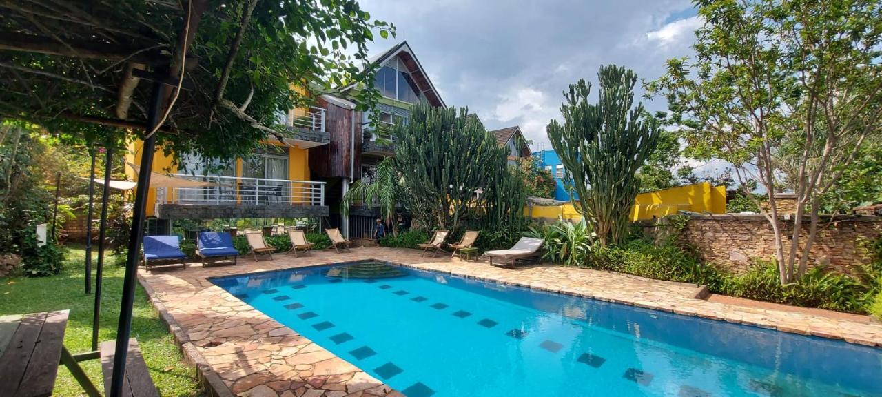 Yellow Haven Lodge Кампала Екстер'єр фото