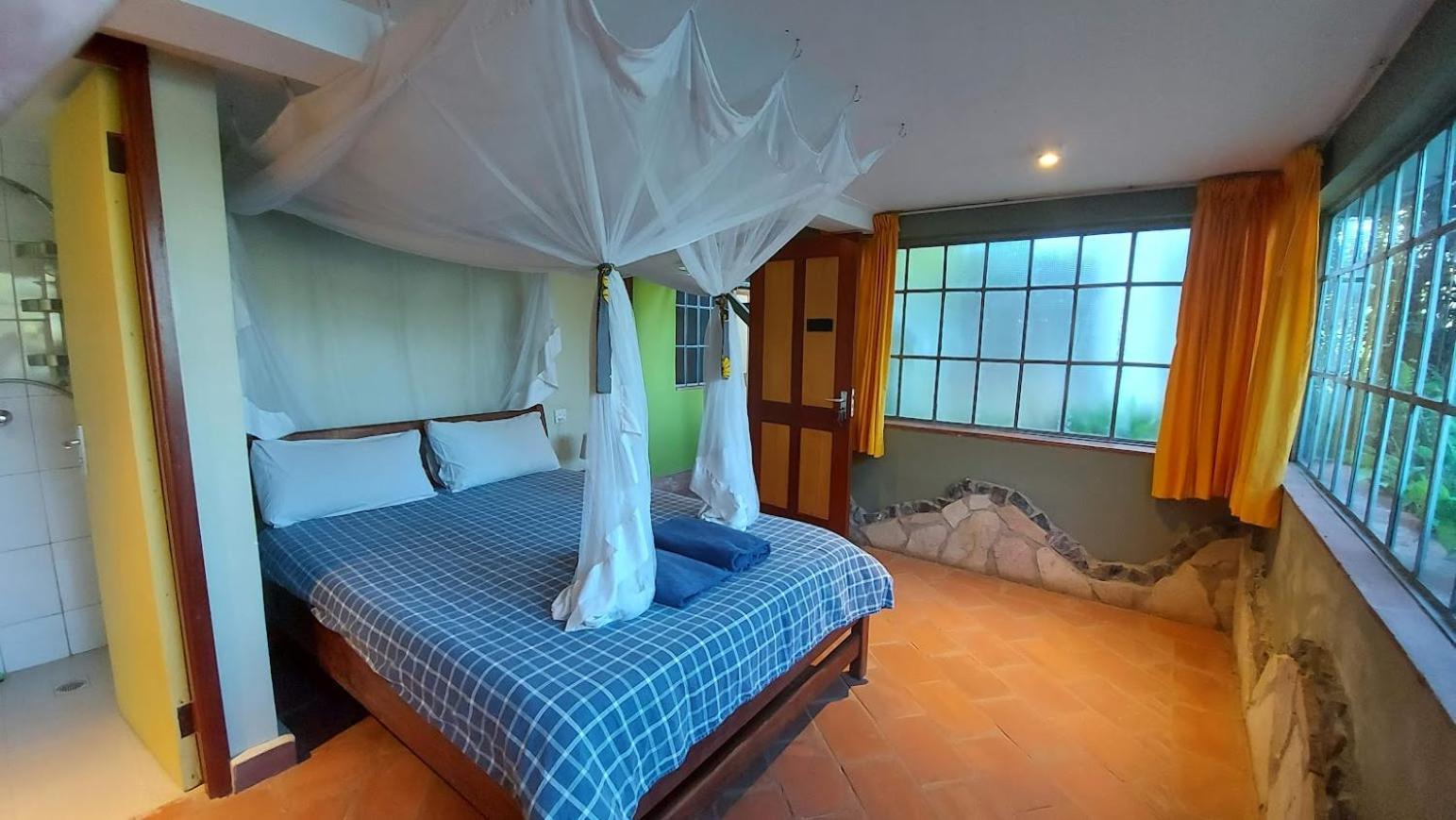 Yellow Haven Lodge Кампала Екстер'єр фото