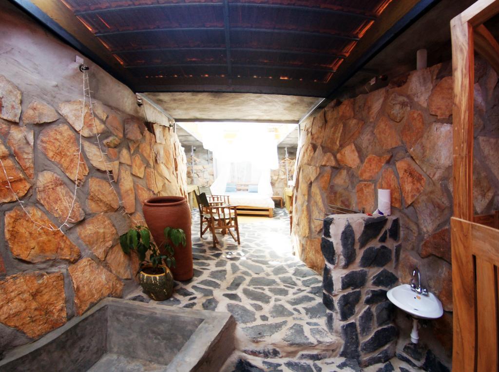 Yellow Haven Lodge Кампала Екстер'єр фото