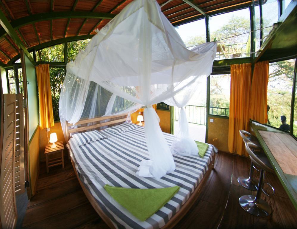 Yellow Haven Lodge Кампала Екстер'єр фото